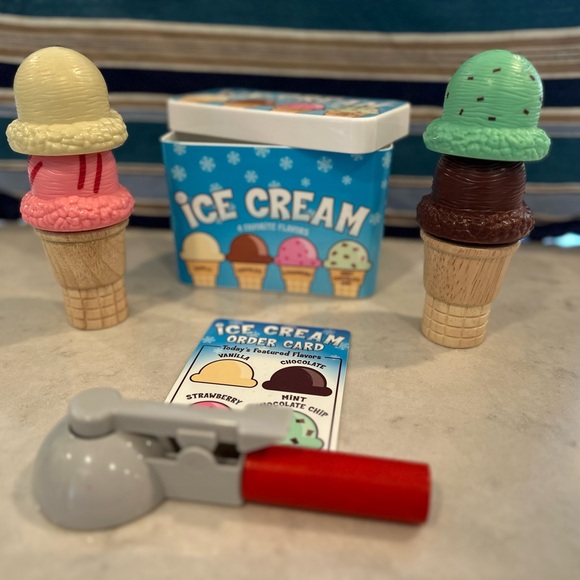 Melissa and Doug Wooden Magnetic Ice Cream Set - Picture 6 of 10